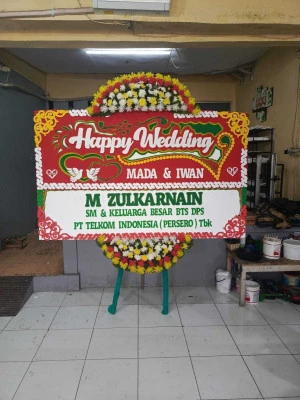 Papan Bunga di Greenwich Park Bsd